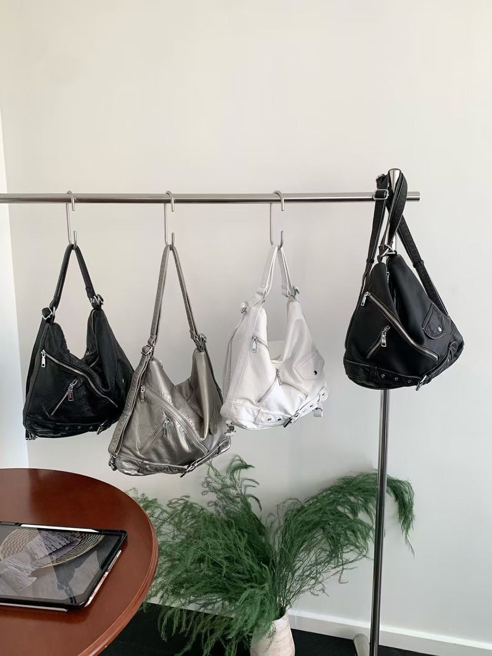 Frühling und Sommer Neue Mode Große Kapazität Damen Casual Multifunktionale Schulter Tasche Täglichen Mehrzweck Rucksack Mode Hundert Einfache_voghion.com