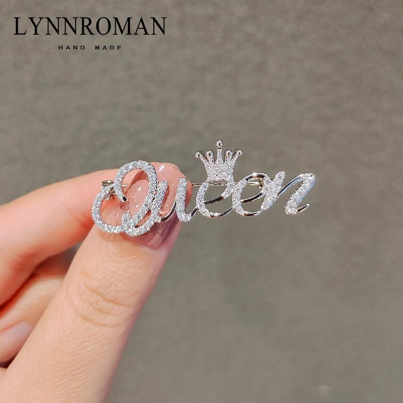 Letter Ladies Brooch Queen Temperament Suit Brooch Zirconia Cardigan Pin Anti-light Button Coat Accessories_voghion.com