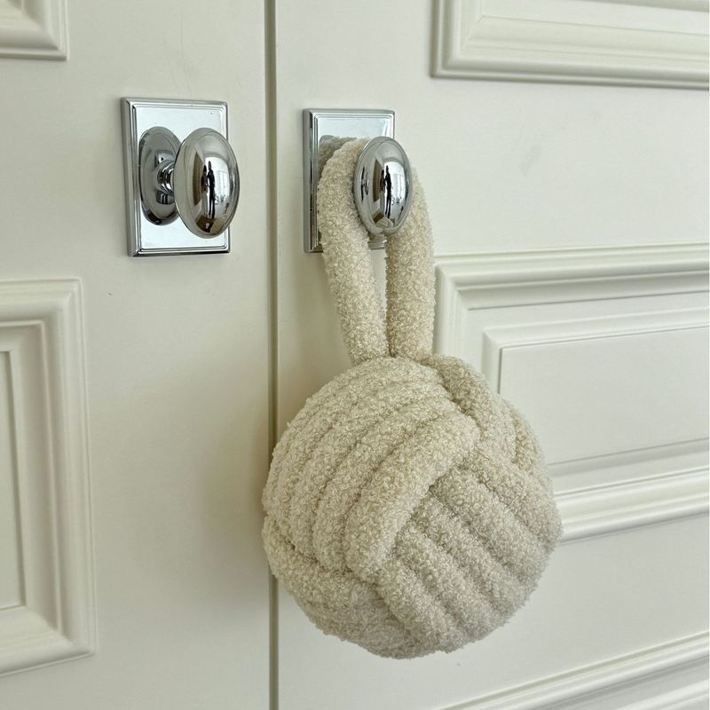 Noise-Reducing Door Stopper - Soft Lamb Wool Door Handle Hook, Non-Slip & No-Drill Design For Home & Office_voghion.com