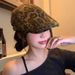 American Style Spicy Girl Leopard Print Forward Cap Damen Herbst Y2K Baskenmütze Vielseitiges Gesicht Abnehmen Nischenhut_voghion.com