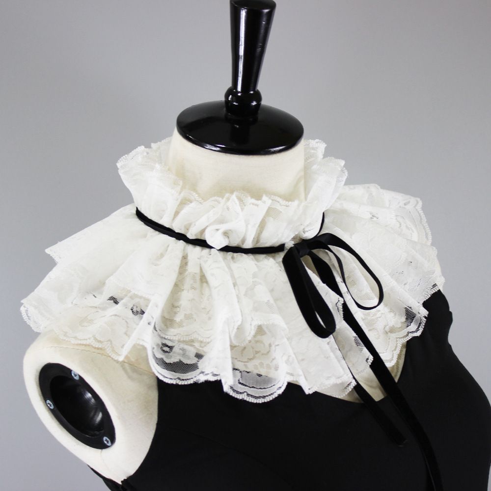 Doppio strato con decorazione in pizzo e collo scialle a fungo nero_voghion.com