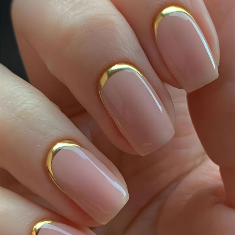 Short Square Press-On Nails - French Gold Trim Fake Nails (Minimalist & Elegant) - Easy To Apply & Reusable_voghion.com