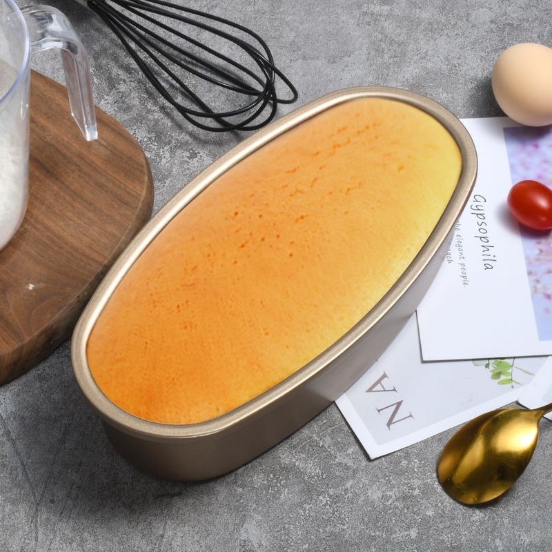 Złota, nieprzywierająca forma do pieczenia biszkoptów w piekarniku, do małego sernika_voghion.com