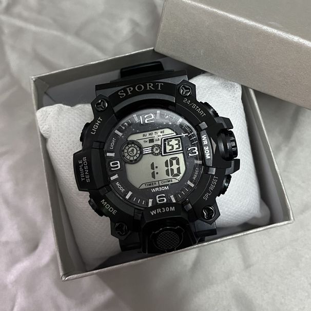 Huaqiangbei Multifunktions-buntes Licht Outdoor-Trend Student Wecker Sport Elektronische Uhr Hersteller Großhandel_voghion.com