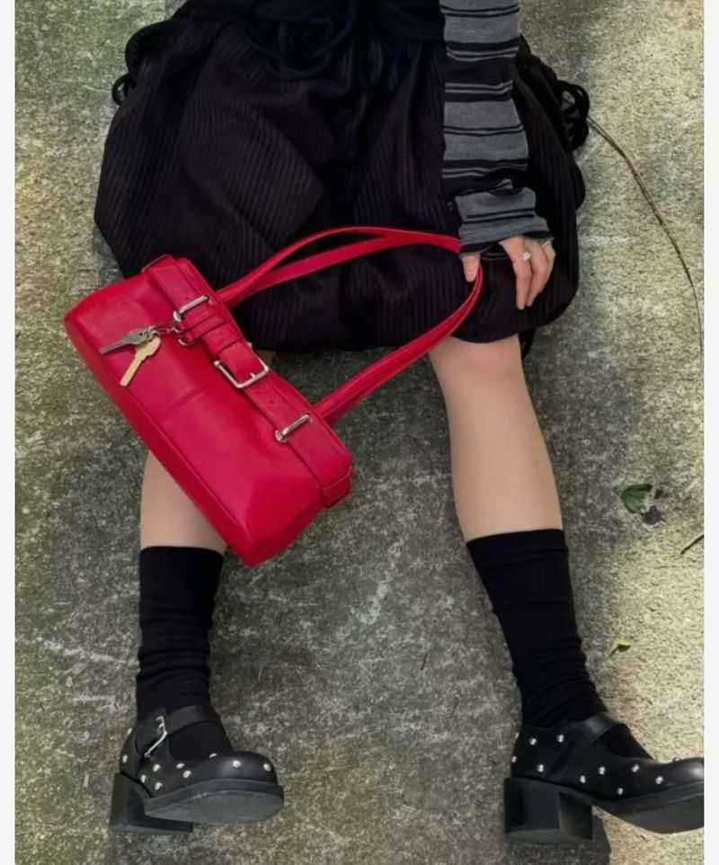 Nischendesigner Net Red Schulterhandtasche Achselgürtelschnalle Damentasche 2025 Trendmode Vielseitig Casual Daily_voghion.com