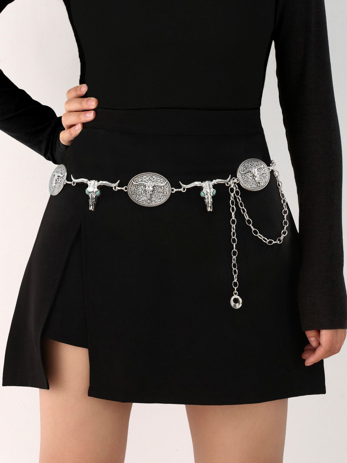 Cintura versatile con catena per il corpo e motivo in metallo per abito da sera bohémien con toro_voghion.com