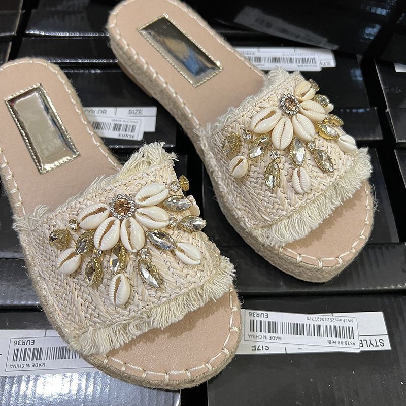 P5 commerce extérieur original unique coquille de plage et pantoufles 2023 été nouveau style ethnique gland plat tongs sandales_voghion.com