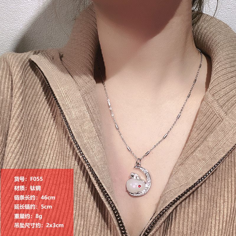 Leichte, luxuriöse Halskette im minimalistischen Stil aus Titanstahl mit Schleife, Perlenquaste und Strickkette – elegant und schlicht._voghion.com