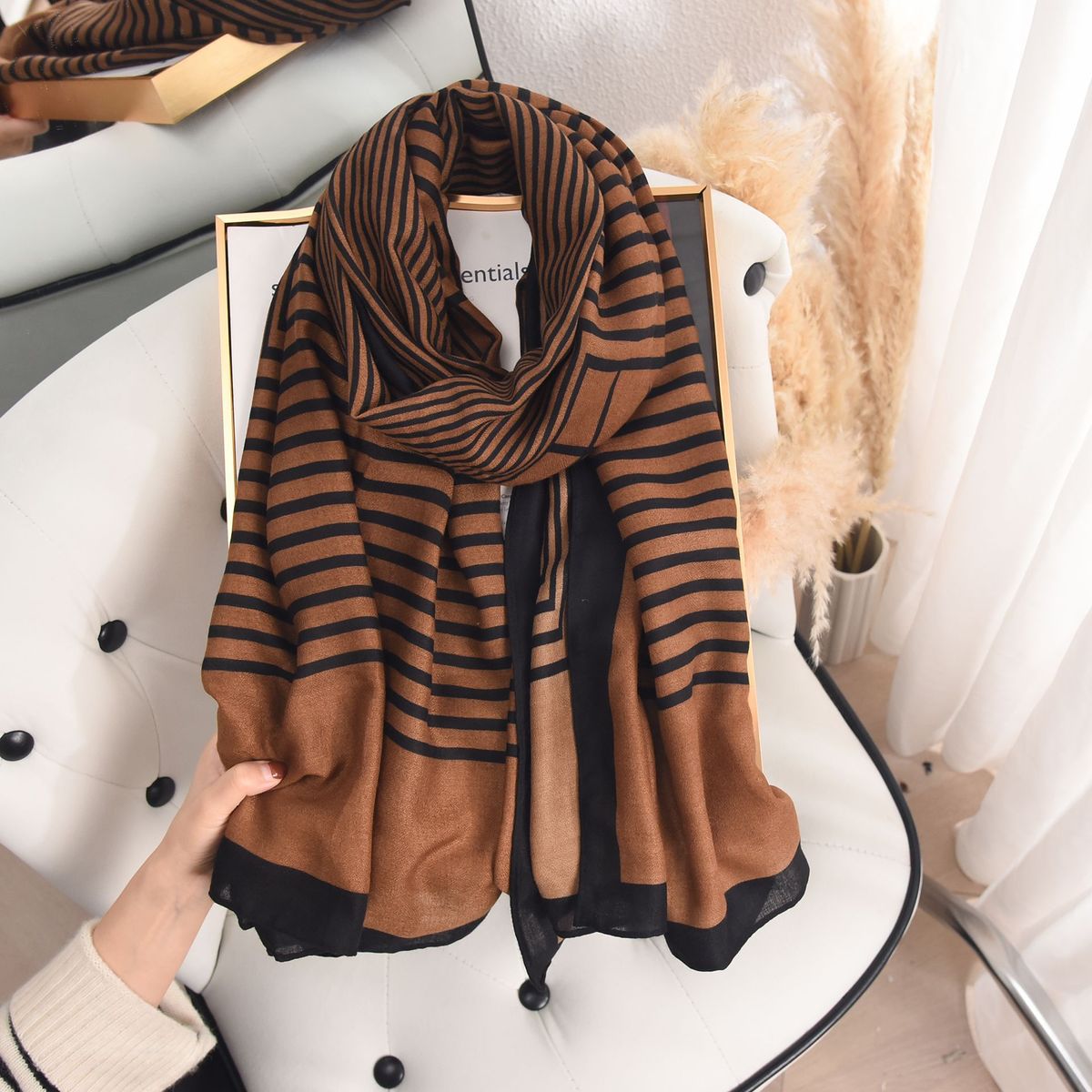 Kevadsuvi lihtne disain, triibuline siidist sall, tipptasemel tekstuur, naiste puuvillased linased reisiriided_voghion.com