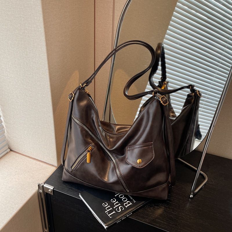 Bolsa feminina, grande capacidade 2024 nova outono e inverno, design de nicho para ambos os ombros, bolsa tiracolo de ombro único,_voghion.com