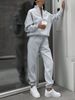 Set aus Slim-Fit-Kapuzenpullover mit Reißverschluss und Jogginghose für Damen – weiches, atmungsaktives Polyester-Zweiteiler-Outfit für lässigen Komfort_voghion.com