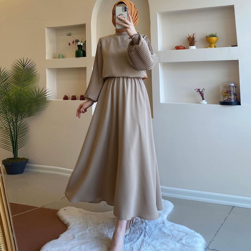 Damenbekleidung Spot Nahöstliche muslimisch-arabische Damenbekleidung Herbst- und Wintermode plissiertes Schnürkleid langer Rock_voghion.com