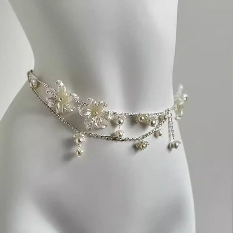 Collana con catena in argento a forma di giglio chiaro di luna, fiore, 2025, nuovi accessori per le feste di lusso, design leggero, da donna_voghion.com