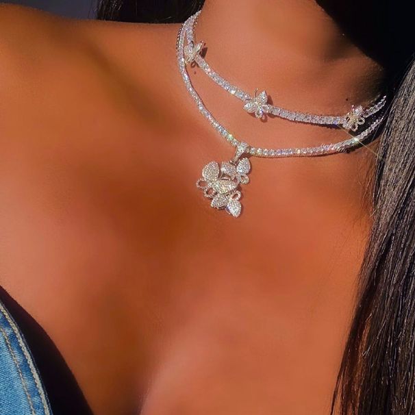 Hip Hop Pełny Diamentowy Naszyjnik Motyl Zestaw Trzy Małe Motyle Zestaw z Diamentowym Łańcuszkiem na Obojczyk Zestaw Dwuczęściowy_voghion.com