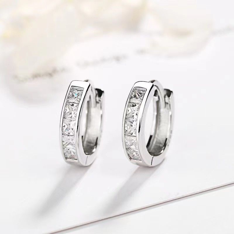 Quadrateschen Diamant-Zirkon-Ouerréng, modesch a glänzend Diamantkrees-Ouerréng, trendy a coole Stil, eenzel Ouerréng, quadratesch Diamant-Zirkon_voghion.com