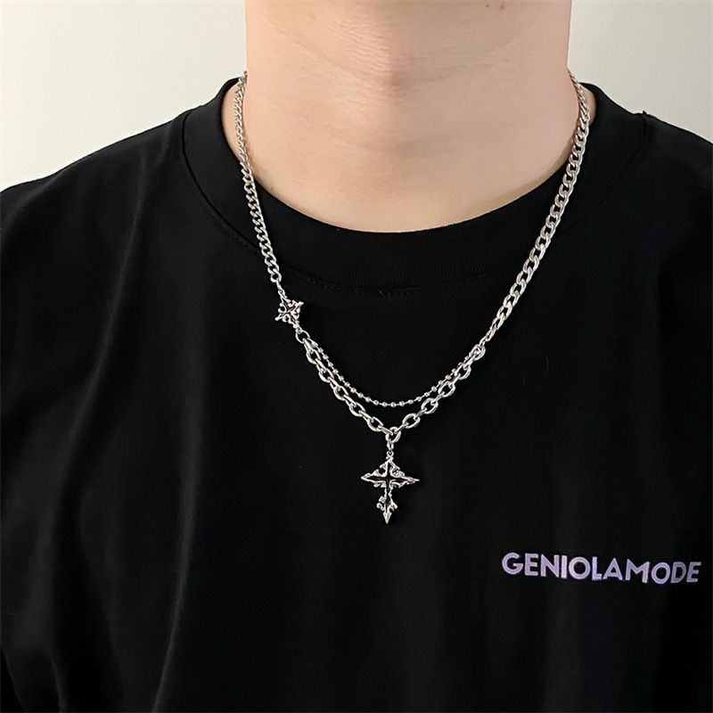 Zwarte kruissplitsketting, licht, luxe, high-end gevoel, minimalistische mode, veelzijdig nicheontwerp, sleutelbeenketting_voghion.com