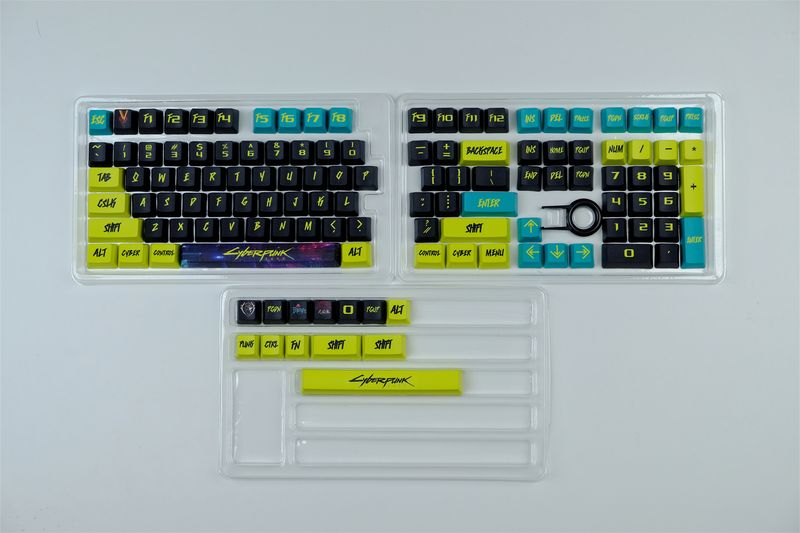 MadCatz Cyberpunk átlátszó billentyűsapka_voghion.com