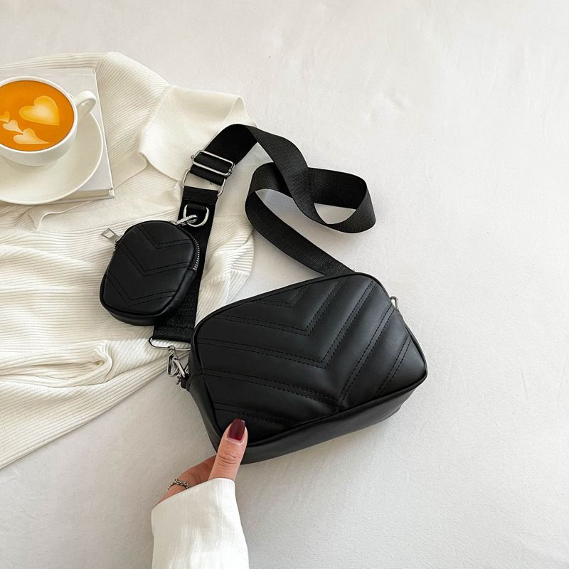 Korean Version Embroidery Thread Small Square Bag 2025 New Shoulder Messenger Bag Wide Shoulder Strap Mother And Child Bag Large Capacity Camera Bag_voghion.com