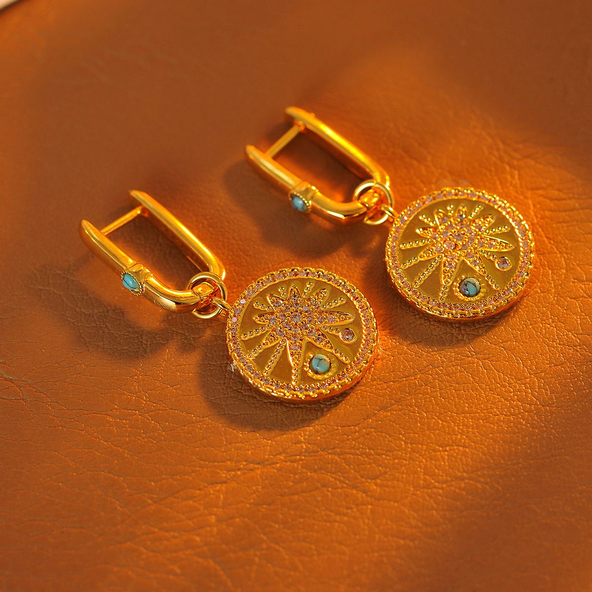 Vrouwen oorbellen Yang Zi dezelfde stijl nieuwe luxe high-end meteoor oorbellen modieus ontwerp hexagram ster_voghion.com