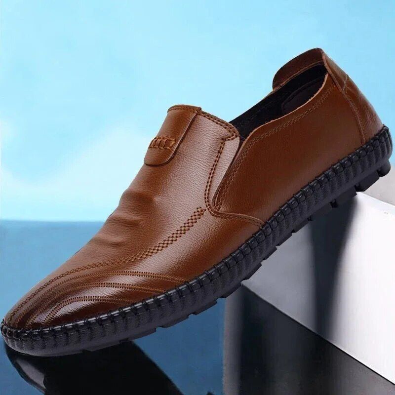 Herren Leder Slipper Bequeme Casual Flats Mode 2024 Atmungsaktive Abendschuhe Männliche Halbschuhe Männer Fahren Zapatos_voghion.com