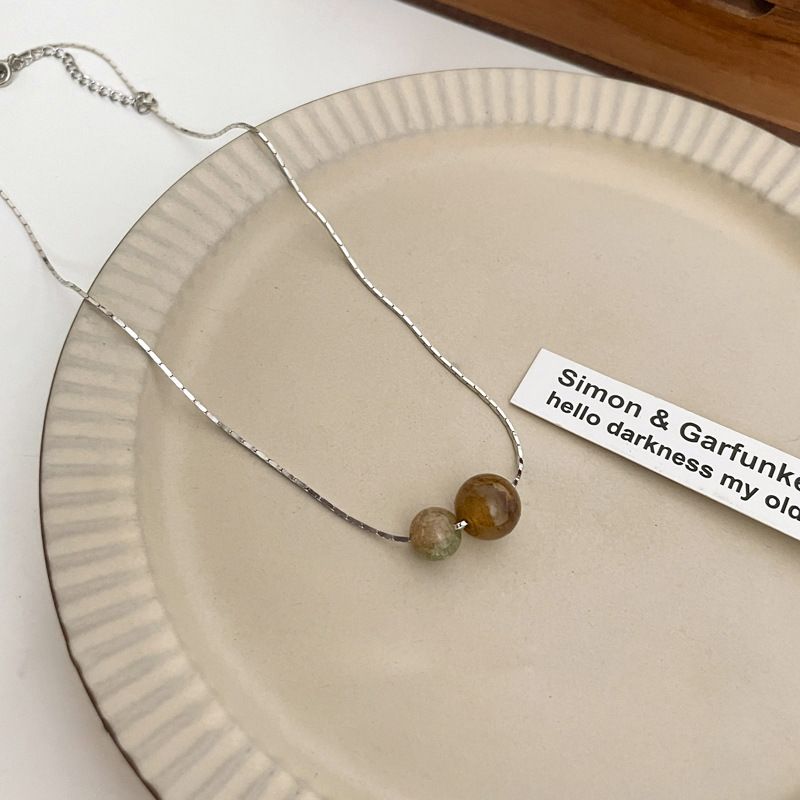Collier pendentif en pierre naturelle de style cool chaîne de clavicule d'automne pour femme 2023 nouveau style net célébrité niche tempérament collier simple_voghion.com