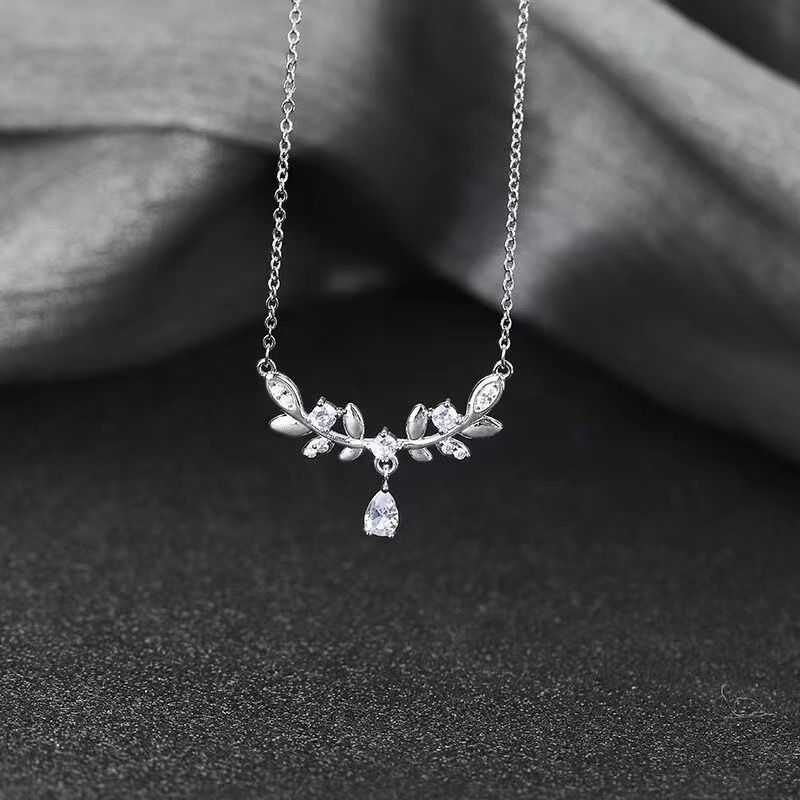 Mai Sui Yue Gui Goddess Necklace for Female Instagram, Small and High end, Summer New Collar Chain, Girlfriend Gift_voghion.com