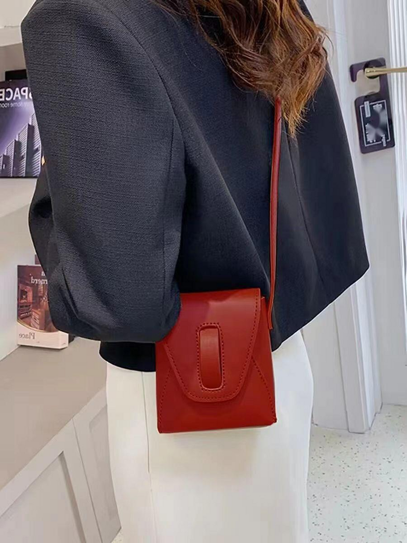 Solid color niche design women's 2024 new shoulder bag, versatile for commuting, minimalist mini crossbody bag_voghion.com