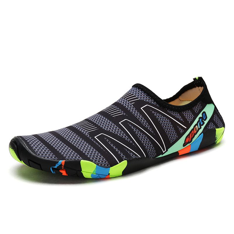 Chaussures aquatiques pieds nus pour hommes et femmes – Chaussettes aquatiques à séchage rapide pour la plage, la natation, le yoga et le trail (semelle en caoutchouc légère et antidérapante)_voghion.com