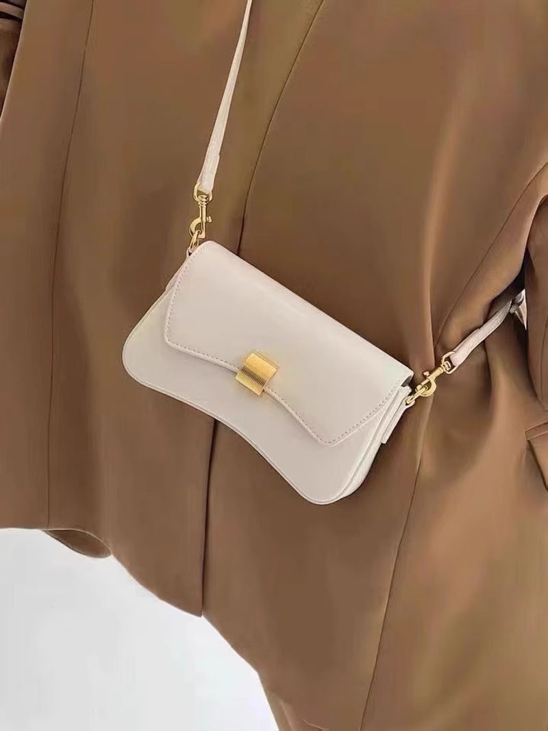 Sac à main français 2023, nouveau design tendance de niche, sac baguette de luxe léger, sac messager à une épaule haut de gamme pour femme_voghion.com