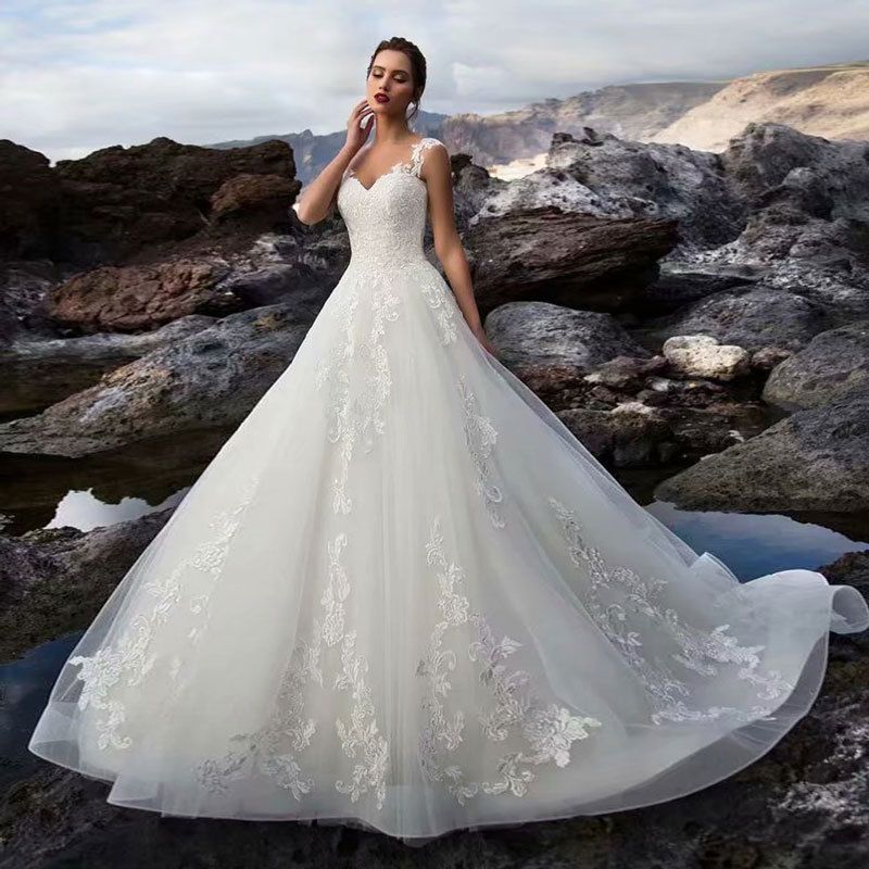 New Sexy V Neck Double Shoulder Trailing Wedding Dress_voghion.com