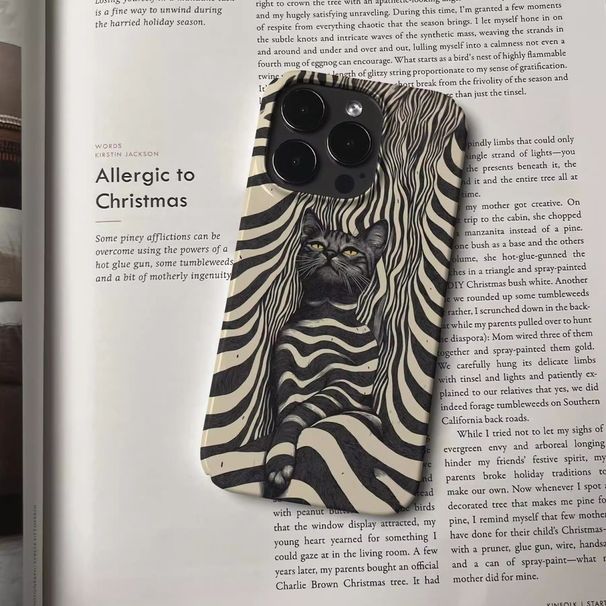 Artistic Arrogant Cat Shadow 16 Phone 15 Pro Max Light 14 Unique 13 Niche 12 11 Hard Case_voghion.com