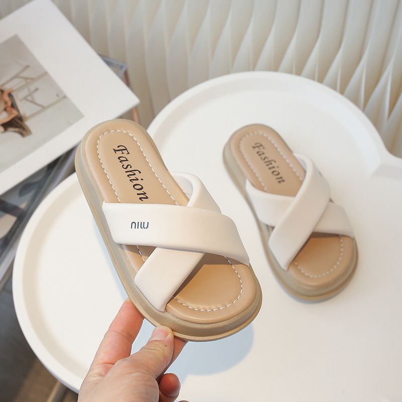 Kinderkleidung Kinderhausschuhe Strandschuhe 2024 Sommer neue lässige Cross-Sohle-Schuhe für drinnen und draußen Flip-Flops alle passen_voghion.com