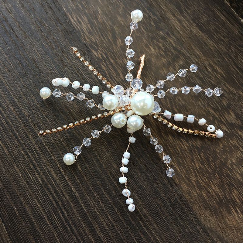 Épingles à cheveux faites à la main de style coréen pour mariée, pinces latérales en forme de flocon de neige perlées, coiffure, robe de mariée, accessoires pour cheveux_voghion.com