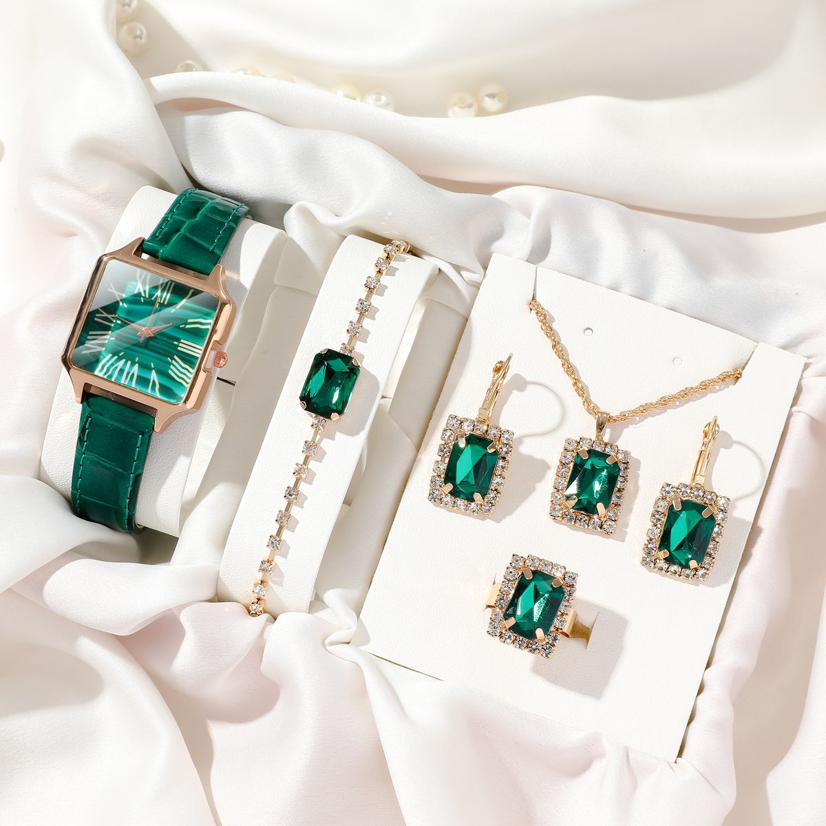 Temperamental and fashionable emerald small square watch with crocodile pattern belt quartz watch + rhinestone pendant jewelry set_voghion.com