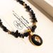Collana da donna fatta a mano con perline in onice nero e ciondolo ovale in zircone smaltato, pezzo di lusso leggero e geometrico in stile boho_voghion.com