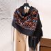 Sciarpa calda da donna in cashmere con ricamo etnico in stile etnico con nappa personalizzata e fiori e piante autunnali e invernali_voghion.com