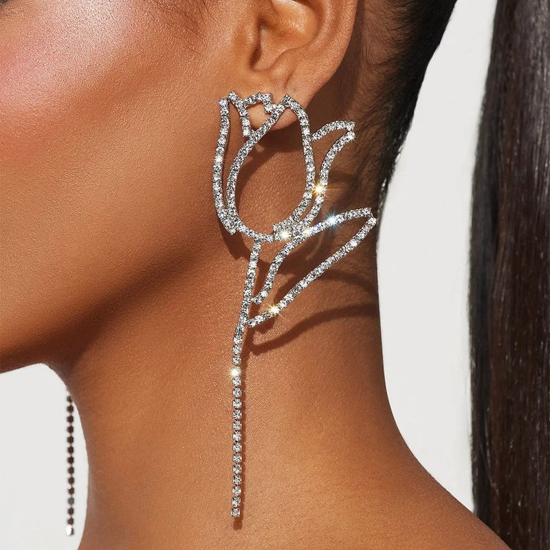 Fashion Hollow Rose Stud Earrings Women's Light Luxury Premium Pendant Earrings Rhinestone Earrings Earrings_voghion.com