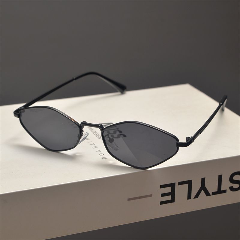 Retro Metal Polygonal Rhombus Sunglasses Fashionable Face Small Sunglasses_voghion.com