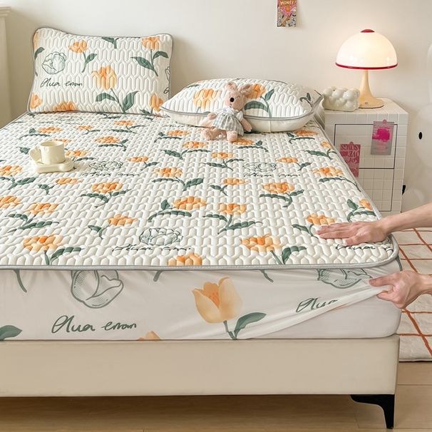 Latex Mattress Protector – Cooling Bed Sheet Cover With Elastic Edges, Breathable & Washable, Fits Mattress 5-16 Inches (Cartoon Floral Pattern)_voghion.com