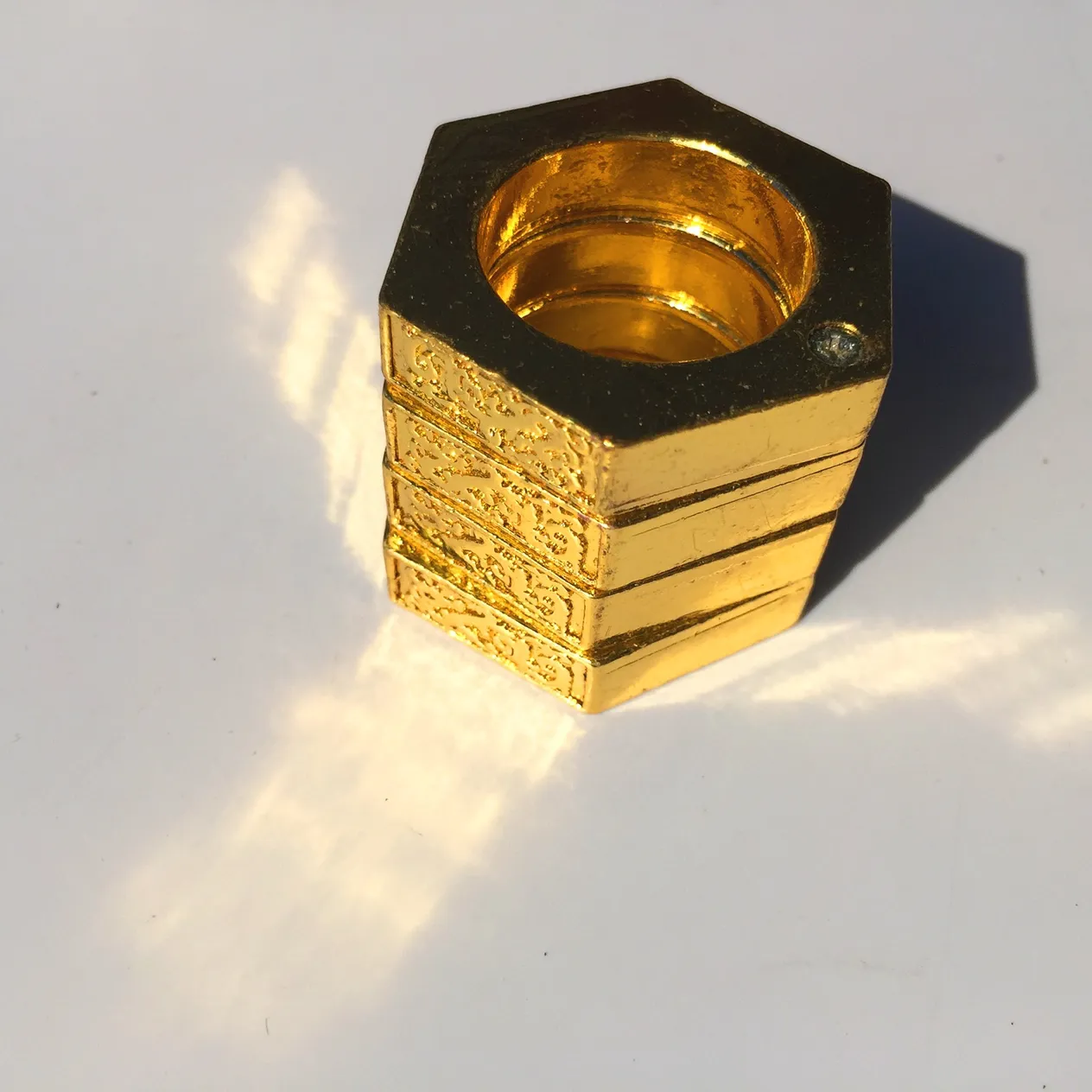 Clé ronde de personnalité d'usine, anneau hexagonal, clé carrée, jeu cool en plein air, auto-défense, brise-vitre d'urgence_voghion.com