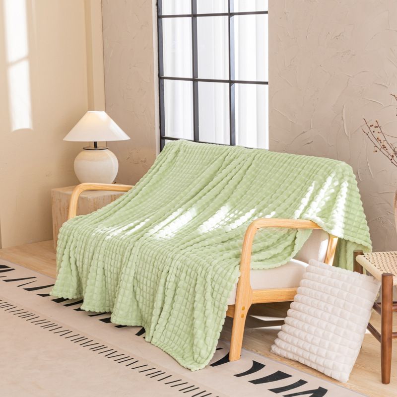 Winter Flannel Blanket - Ultra Soft & Thick Fleece Throw For Office Nap Sofa & Bed_voghion.com