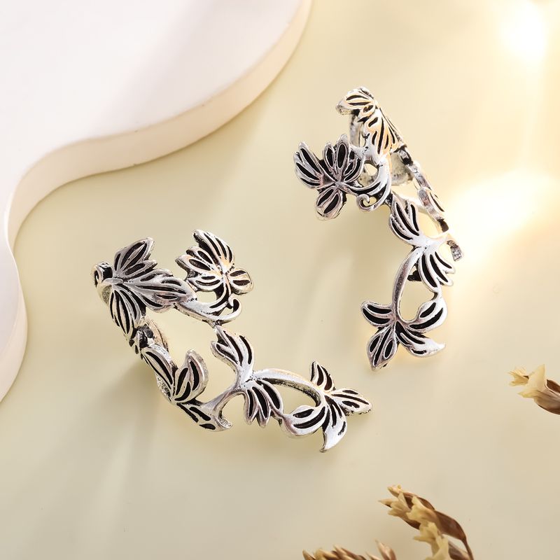 Neue europäische und amerikanische Retro-Höhlen-Out-Blumenblatt-Ohrclips Ohrringe ohne Ohrlöcher Damen Ohrringe Ohrknochenclips_voghion.com