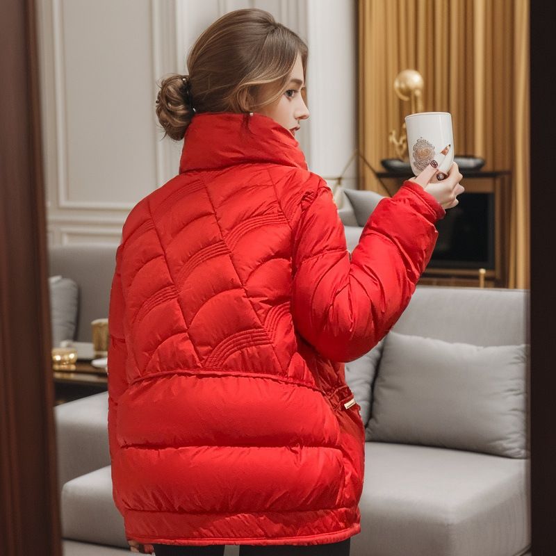 Il pane corto invernale da donna imbottito in cotone a quadri leggeri con diamanti indossa un cappotto sottile_voghion.com