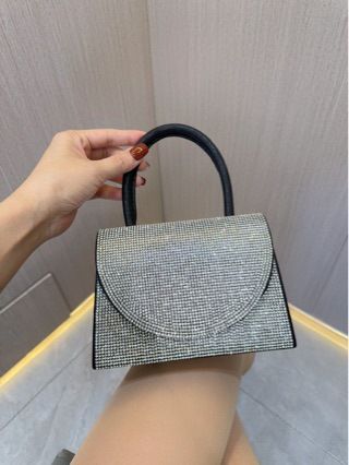 Nuova borsa da sera a tracolla per abito da banchetto per festa di nozze tenuta in mano con diamanti in acqua intarsiata_voghion.com