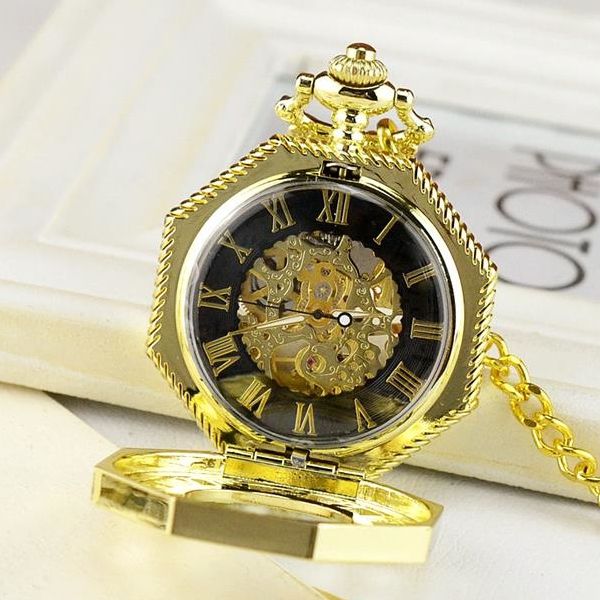 New creative retro retro clamshell mechanical pocket watch men's and women's Roman numerals hollowed-out creative table gift watch_voghion.com