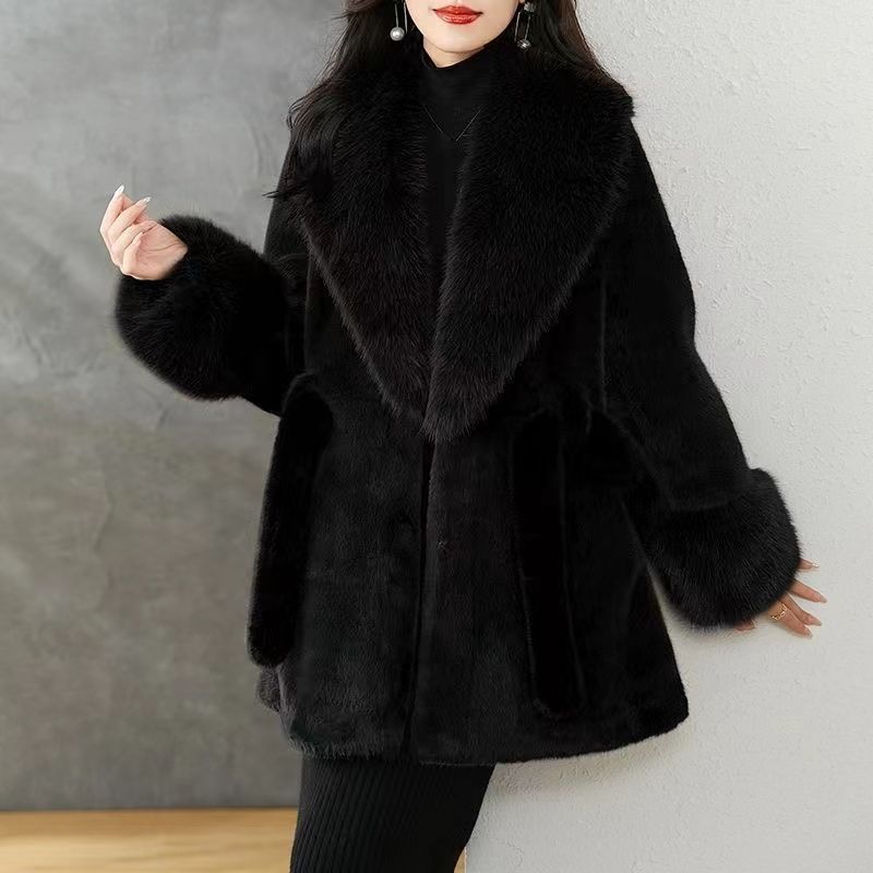 Abbigliamento da donna Cappotto di visone Haining Vera pelliccia di visone femmina di volpe Semplice e alla moda Inverno Nuova mamma di fascia alta_voghion.com