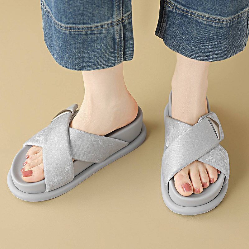 Cameido Silver-Gray Imitation Denim Round-Toed Flat Slippers For Casual Daily Use By Women_voghion.com