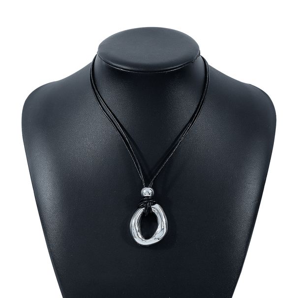 Collana con ciondolo a cerchio irregolare dal design di personalità europea e americana N11669, collana con corda annodata semplice e temperamento_voghion.com