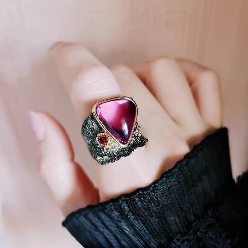 Zlatý prsten Rose Ice Candy Vintage Midi s diamanty a drahokamy z černého zlata_voghion.com