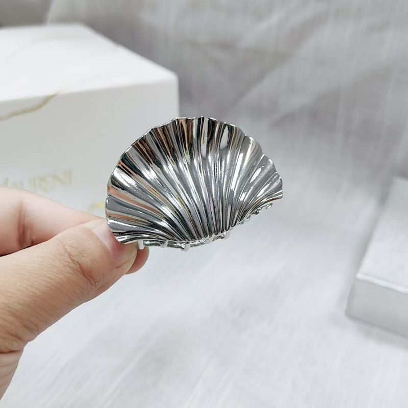 Cross-border shell grab clip women's flower hairpin simple back head disc hair shark clip European and American fashion ponytail clip headgear_voghion.com
